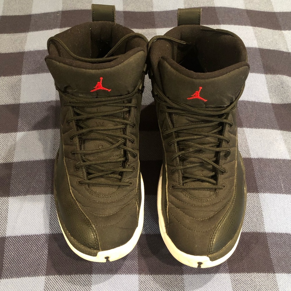 NIKE Neoprene Sneaker